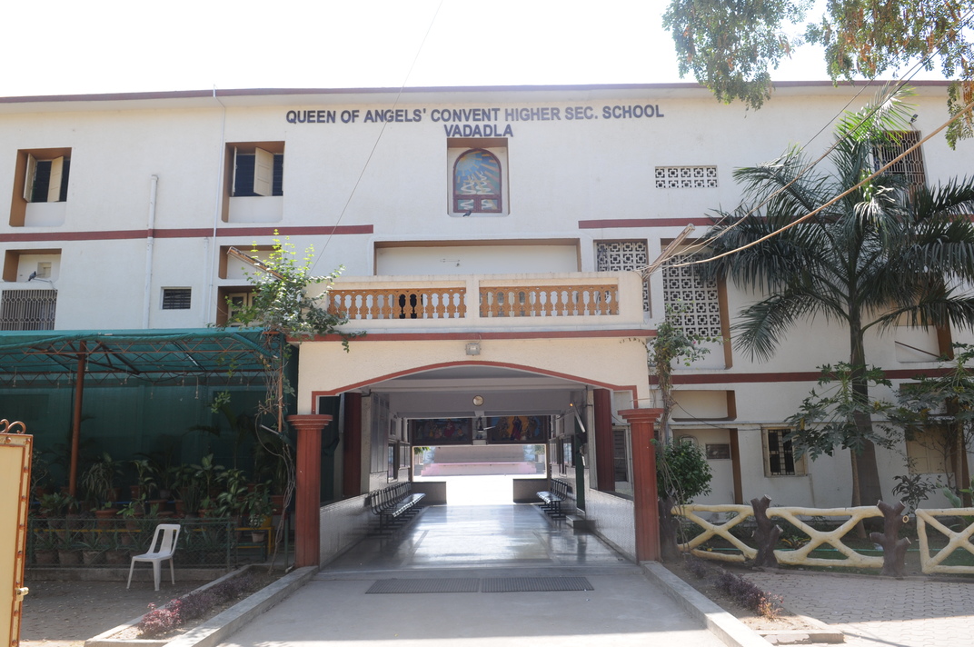 SCHOOL BUILDING